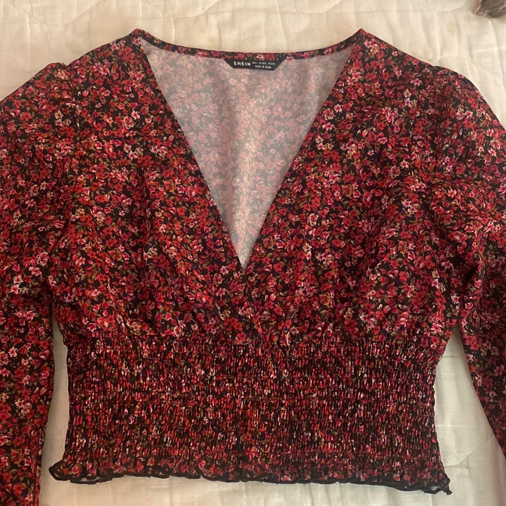 Shein Red Floral Long Sleeve Crop Top - Large